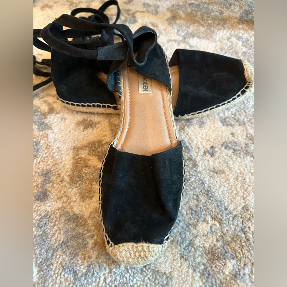 Steve madden rosette espadrilles. Black. Size 9.